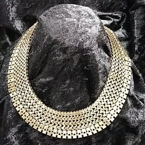 BEAUTIFUL NECKLACE!!